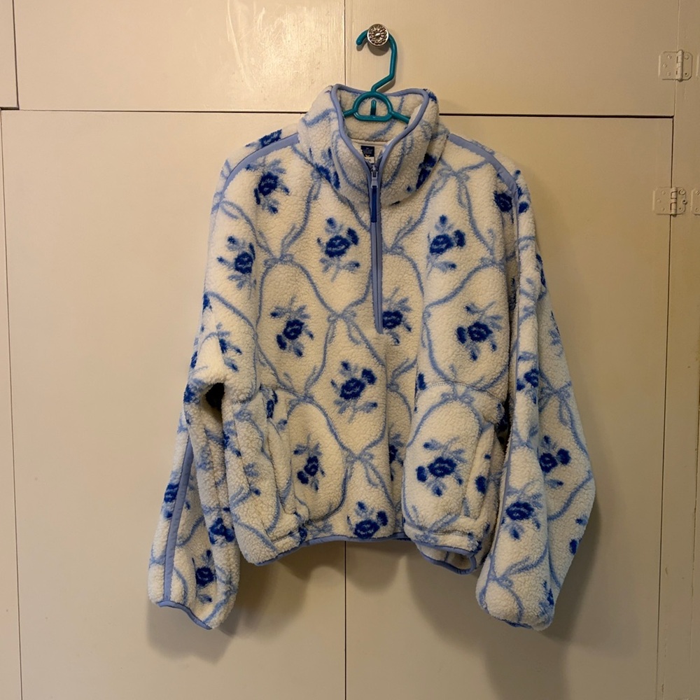 Old Navy White Sherpa Pullover Jacket with Blue Floral Print